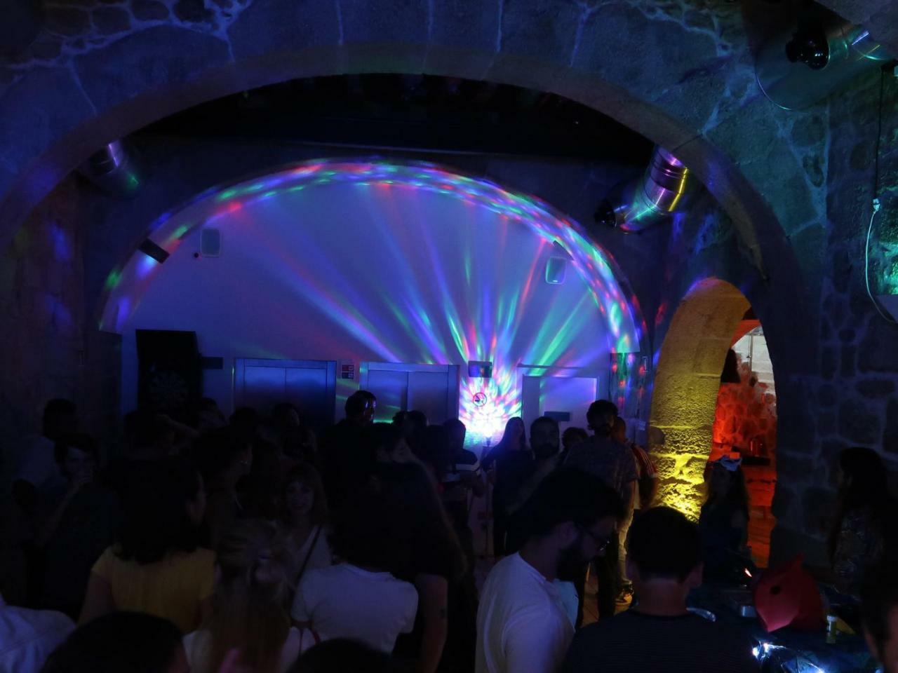 Bluesock Hostels Porto Exterior photo The nightclub